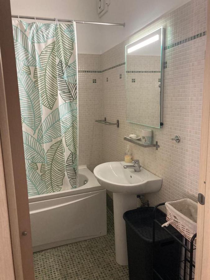 Beau meublé 3 pièces 60 m² Cannes Le Suquet Esterno foto